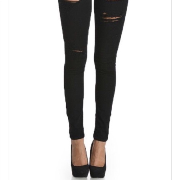 🖤CLEARANCE✨ Destroyed Junior Size Skinny Jeans - Picture 2 of 7